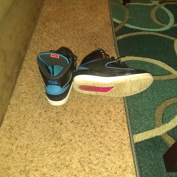 Jordan Retro 2s - Picture 3 of 5